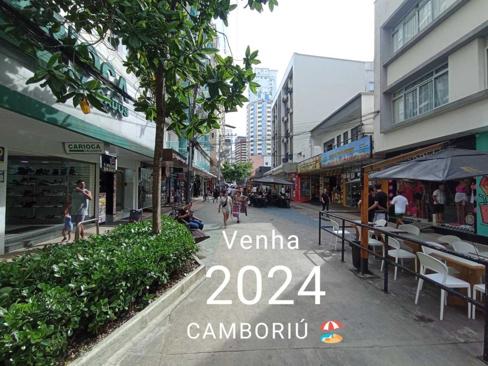 Loft 80 Metros Do Mar Na Praia Central Com Garagem Балнеаріу-Камборіу Екстер'єр фото